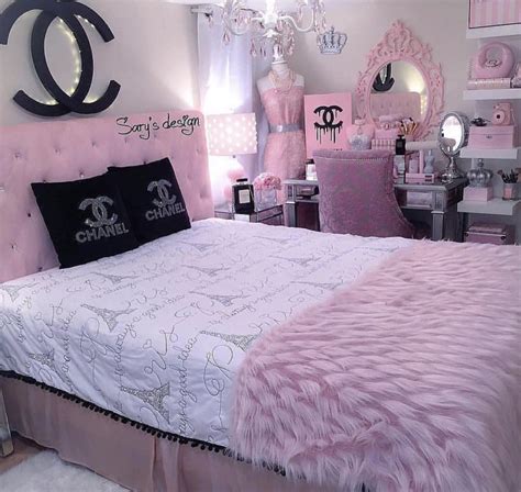 chanel room pink and black